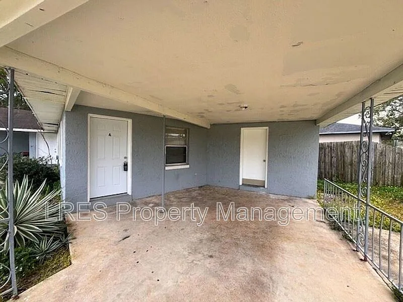 Building Photo - 2437 Chase Ave #A