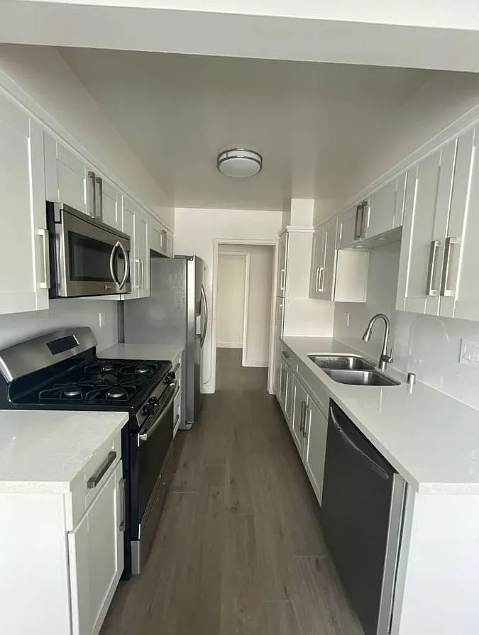 3527 Mentone Ave — Photo 4