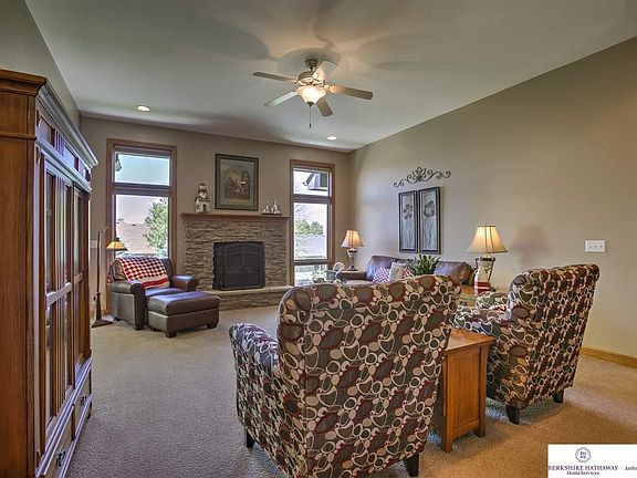 5th image of 16550 Rosewood St
