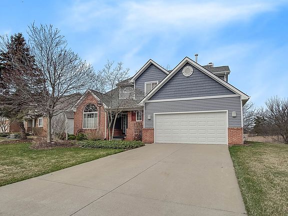 2nd image of 822 Glenmoor Dr