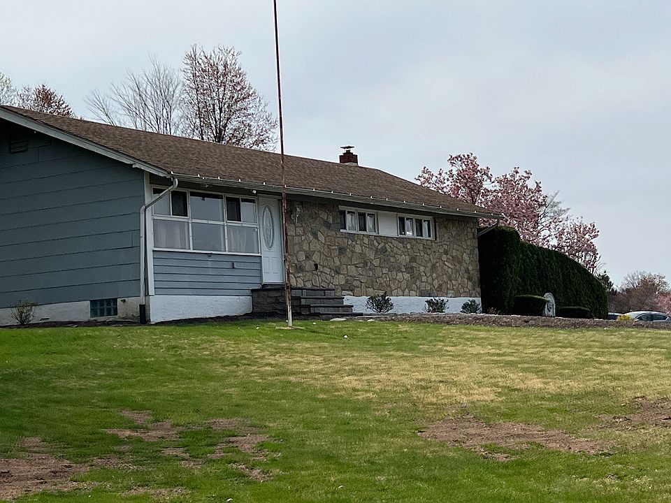 2nd image of 1500 Kingsley Dr