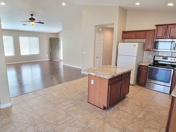 5th image of 1814 W Desert Hills Dr