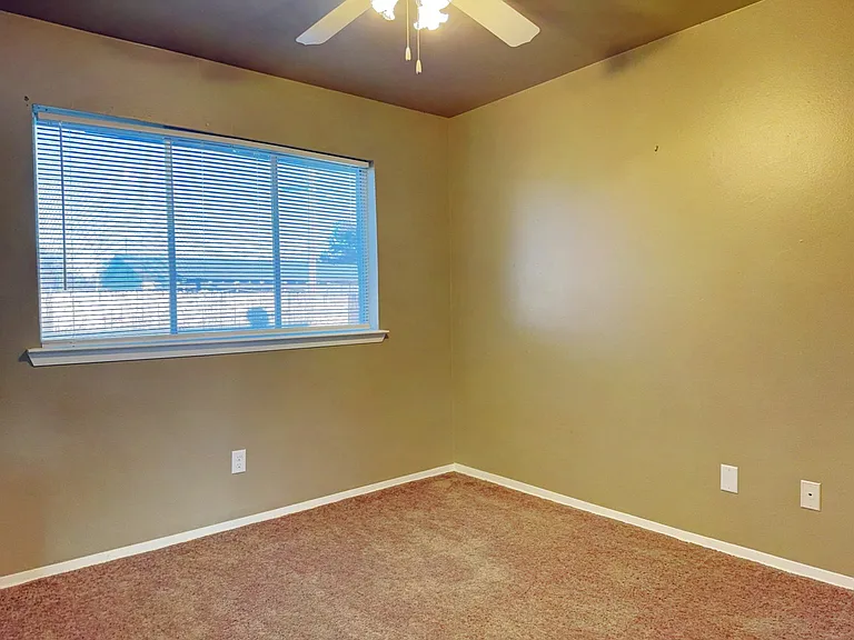 2837 Lowell Dr — Photo 23