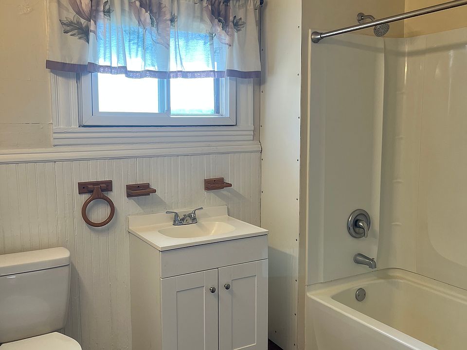 1st image of 388 Logan Ave APT 2