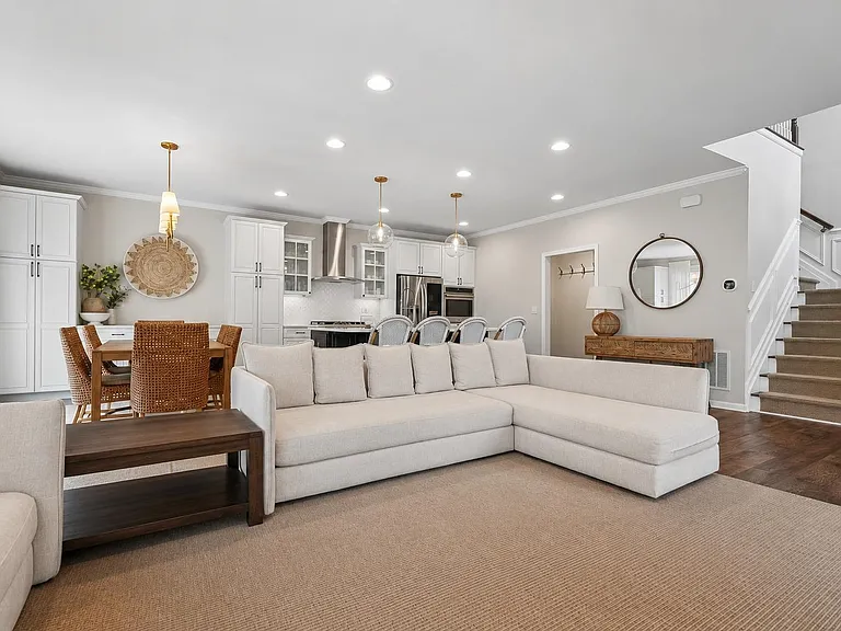 12 Eckert Dr — Photo 4
