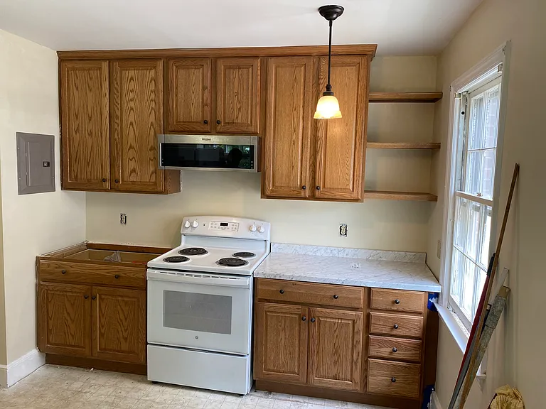 1611 Wright Ave — Photo 3