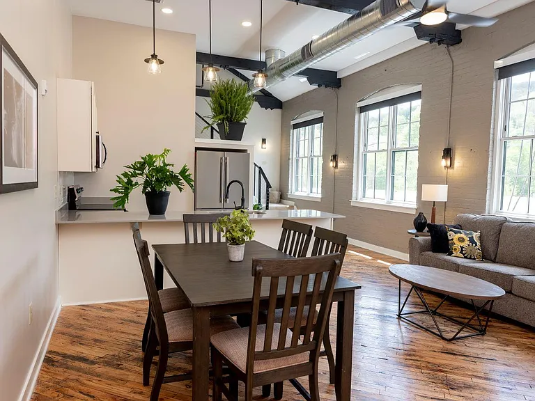 18 N Main St #203 — Photo 2