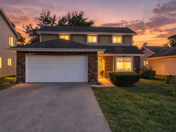1137 Andover Ct, Naperville, IL 60563
