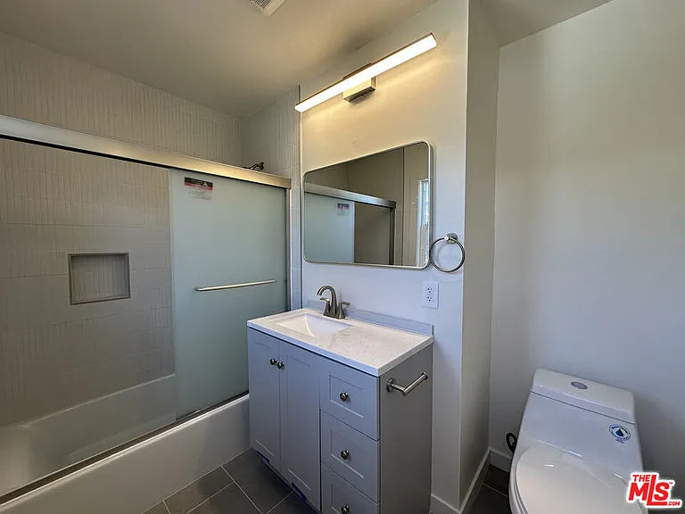 1405 Talmadge St #3 — Photo 19