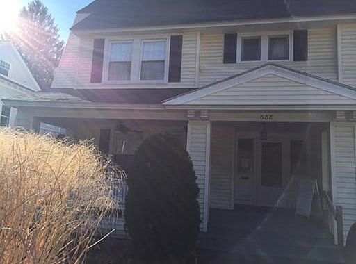 2nd image of 688 Pleasant St