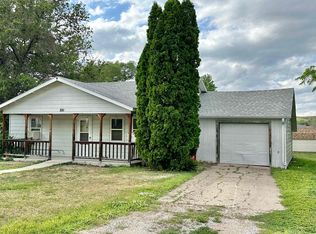 518 Elm St, Sutherland, NE 69165