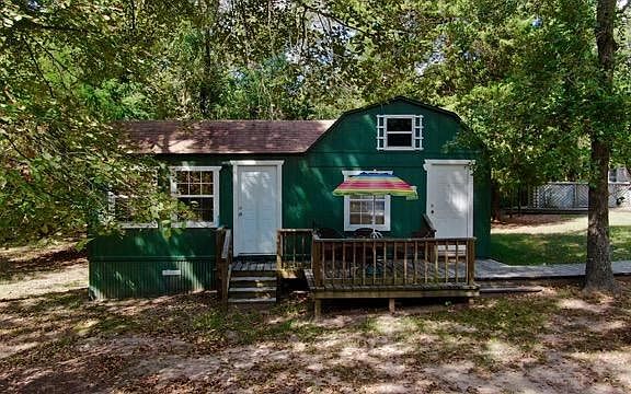 3rd image of 221 County Road 536