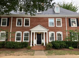 4416 34th St S APT B2, Arlington, VA 22206