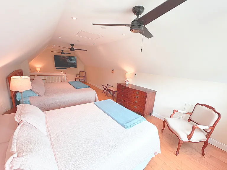 934 Bagdad Rd #LOFT1 — Photo 19