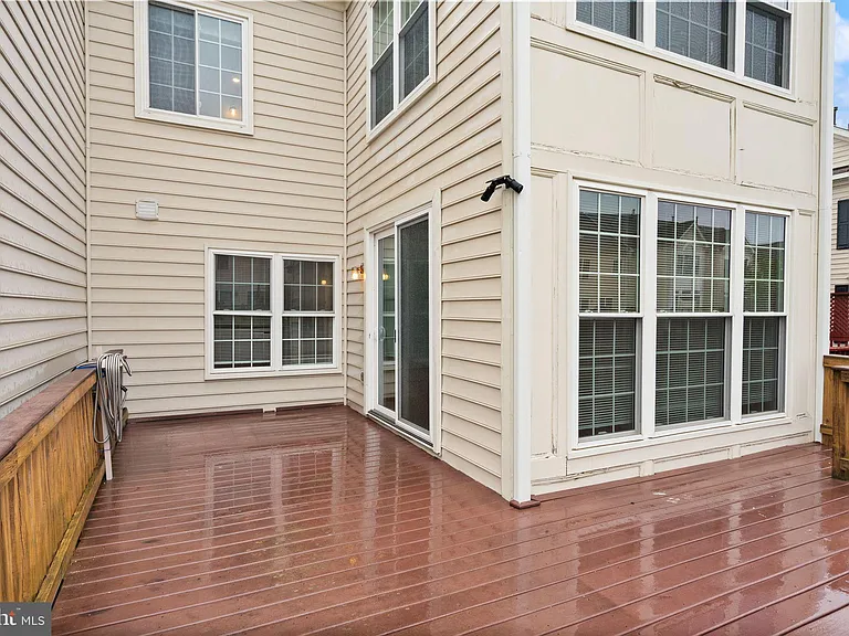 42685 Rolling Rock Sq — Photo 51