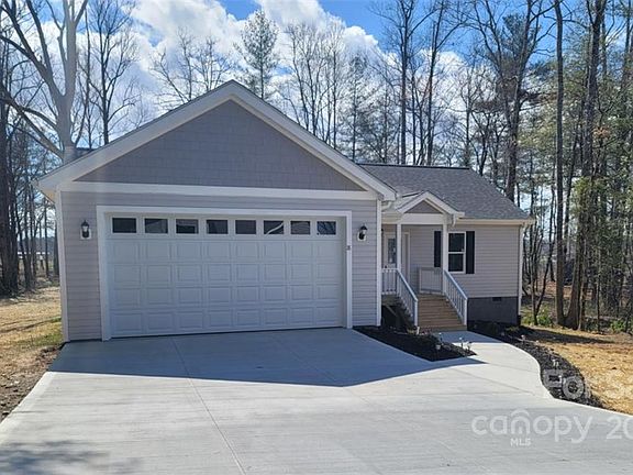 2nd image of 18 Northwoods Ct
