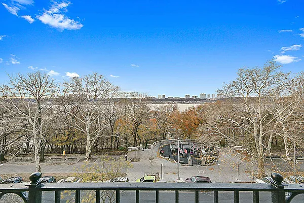 Rented by Exclusive Properties Sotheby's International Realty | media 39