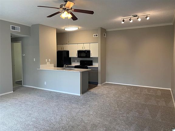 3rd image of 29807 Tomball Pkwytomball Pkwy