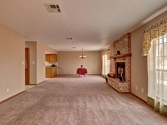 4th image of 850 Camino Del Rex
