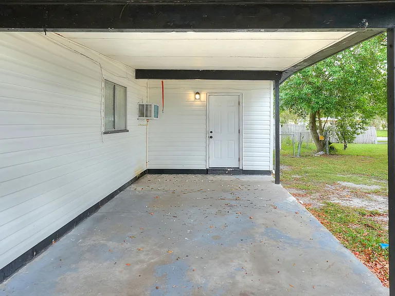 3006 Pinedale Ave — Photo 2