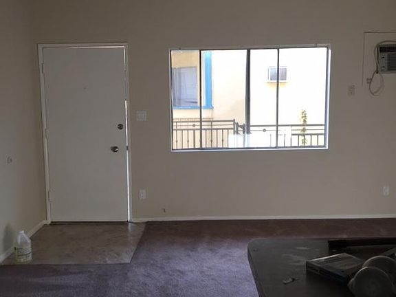 4th image of 10840 Bluffside Dr APT 2