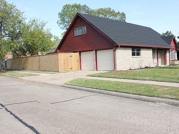 5th image of 305 Crete Dr