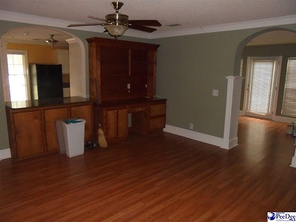 2nd image of 305 W Oakenwald Ave