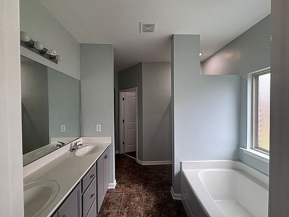 2nd image of 2314 Chadwick Dr