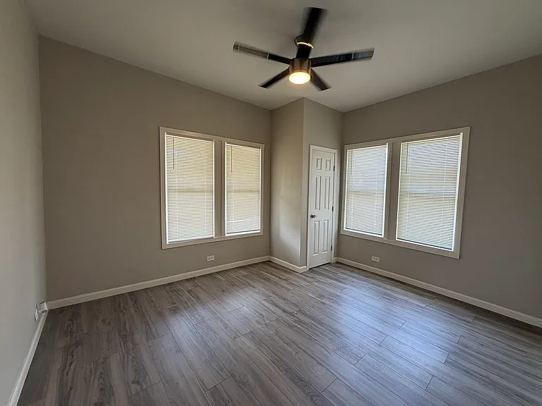 232 Regina St #1 — Photo 11