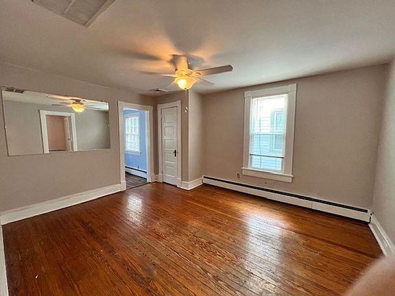 5th image of 524 Connecticut Ave #2