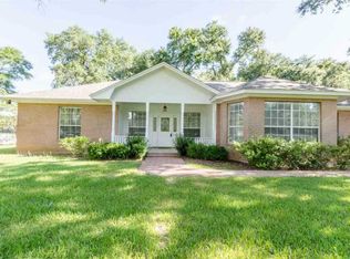 1920 John Carroll Dr, Pensacola, FL 32504