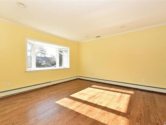 5th image of 17 Joseph Ave