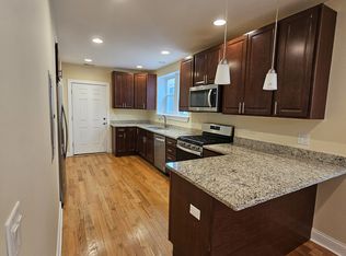 6317 N Washtenaw Ave #3A, Chicago, IL 60659