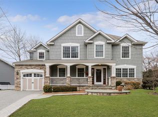 80 Hillside Ln, Syosset, NY 11791