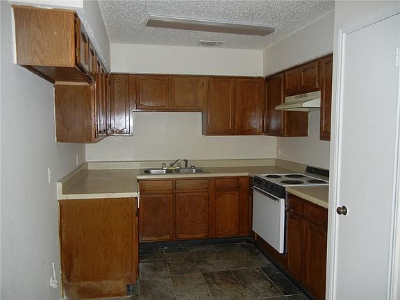 5th image of 6729 S Creek Dr