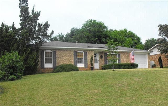 1st image of 317 Oak Lake Dr