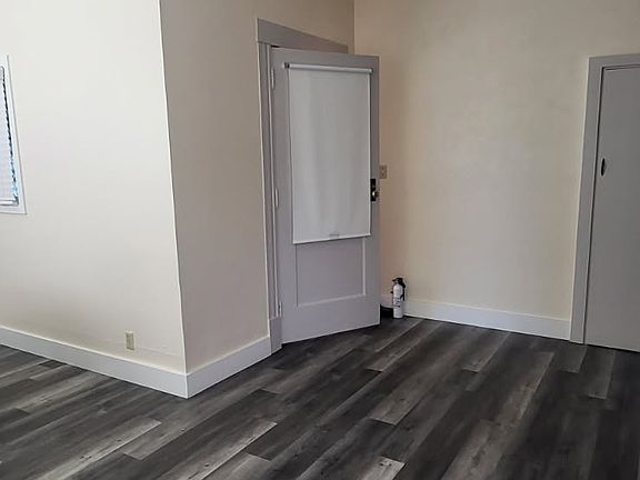 entrance from front door