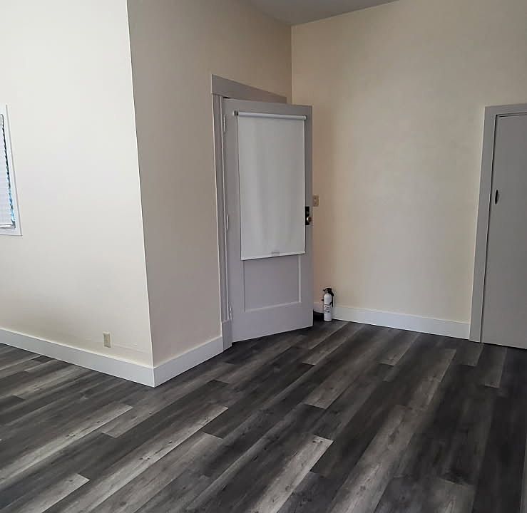 entrance from front door