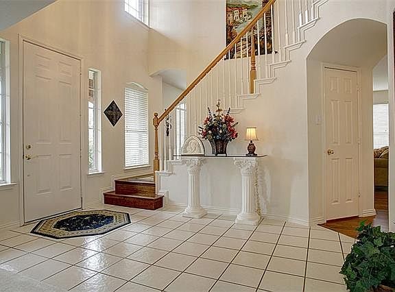 3rd image of 4505 Fairlake Dr