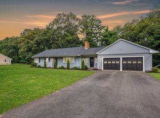 10 Walker Rd, Topsfield, MA 01983