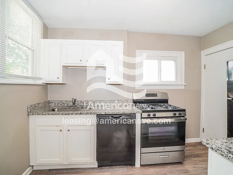 636971_005_kitchen_6.jpg