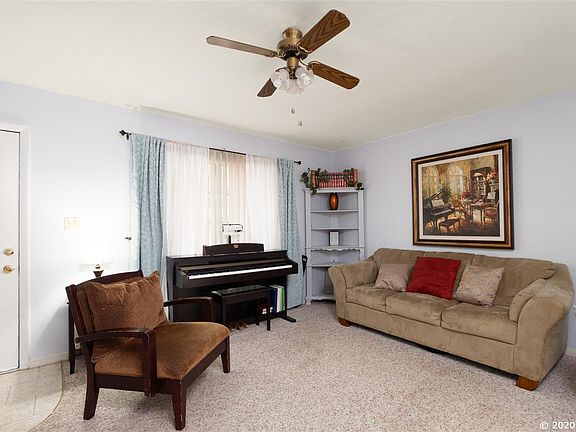 4th image of 4928 NW 29th St