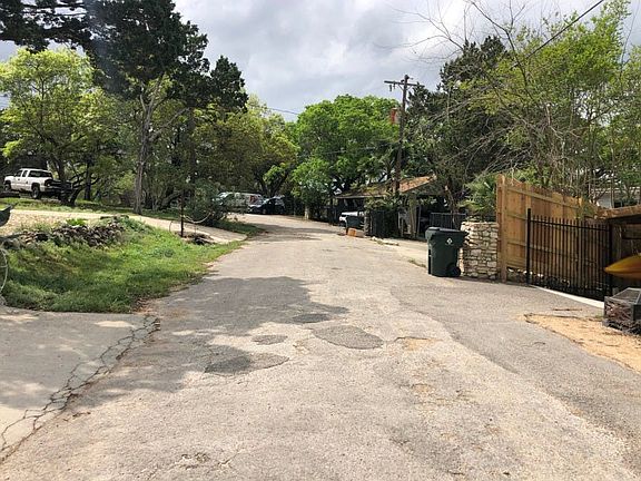 4th image of 1695 Arrowhead Dr