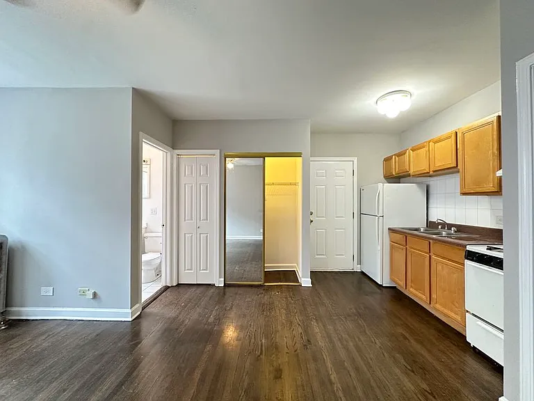 914 W Dakin St #11 — Photo 11