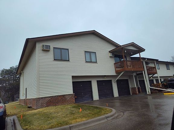 3rd image of 4014 Foss Rd NE #104