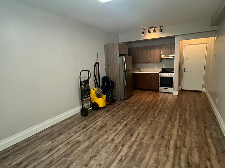 105 N Grove St #22E — Photo 1