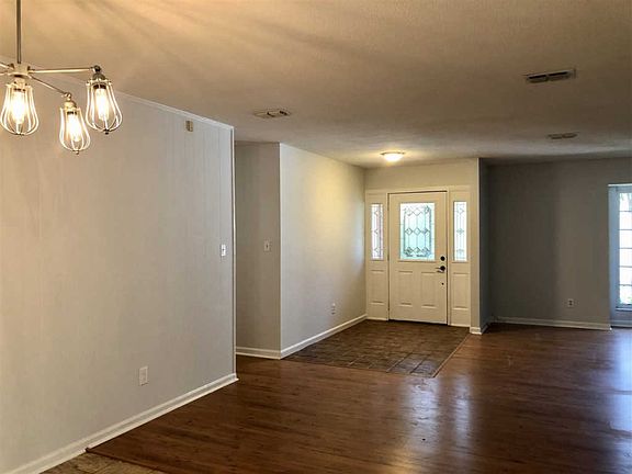 5th image of 2046 Doomar Dr