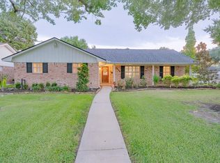 1202 Frances Dr, Rosenberg, TX 77471