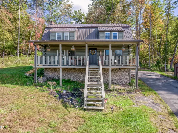 214 Oak Hills Ln, Mountain City, TN 37683