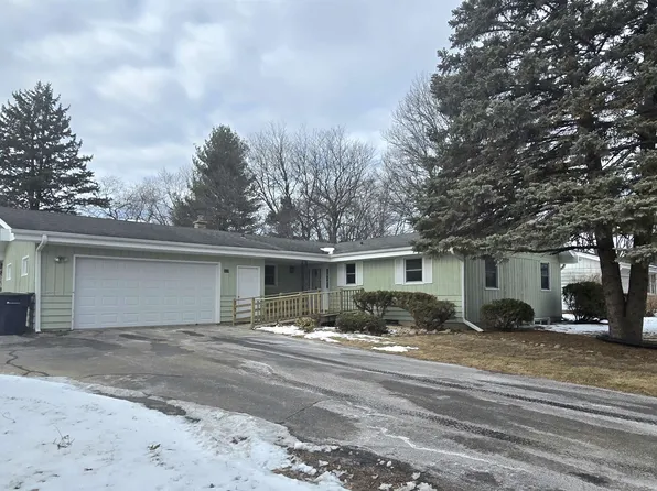 315 Beechwood Dr, Janesville, WI 53548